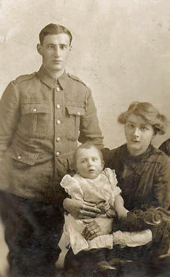 Photo of photos/John McLennan with wife Grace, son John